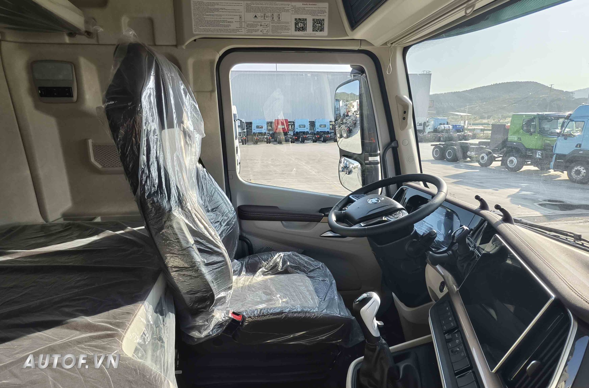 Đầu kéo Chenglong HK 470HP Cầu Láp